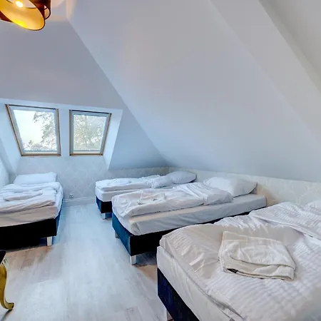 مزرعة للإقامة Dworek Kurowski