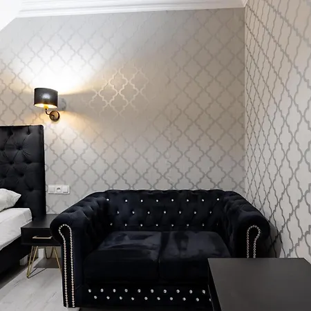 Dworek Kurowski مزرعة للإقامة