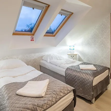 Dworek Kurowski Farma Štetín