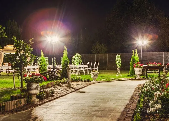 Dworek Kurowski Farm stay *