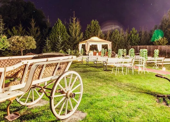 Dworek Kurowski Vakantieboerderij *